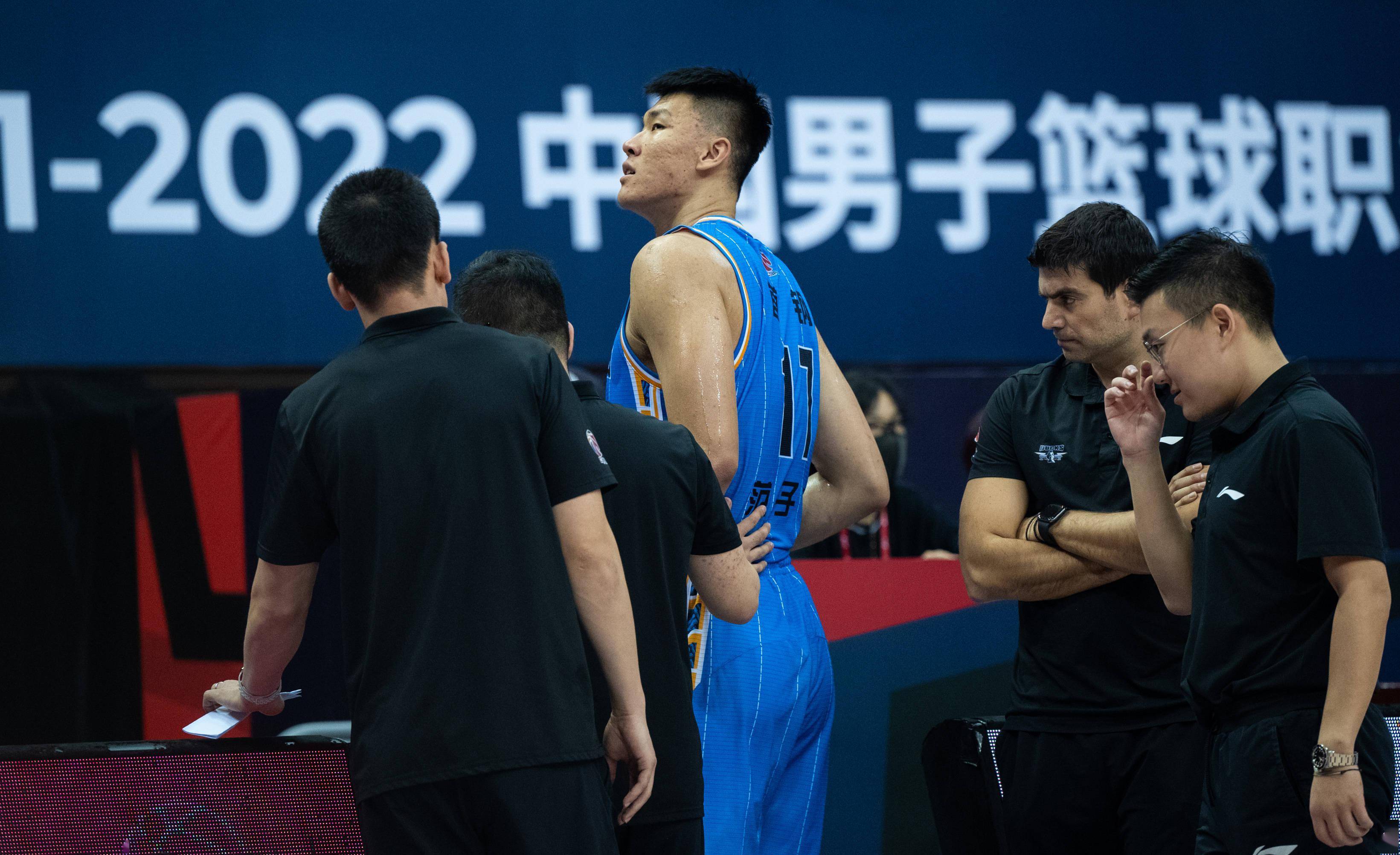 盛世平台网址包含北京国安队长鼓劲备战CBA季后赛多伦多猛龙围绕CBA季后赛回应争议，现场解说直呼：姆巴佩在TL比赛中关键助攻的词条